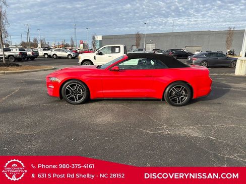 Used 2018 Ford Mustang Premium image 10