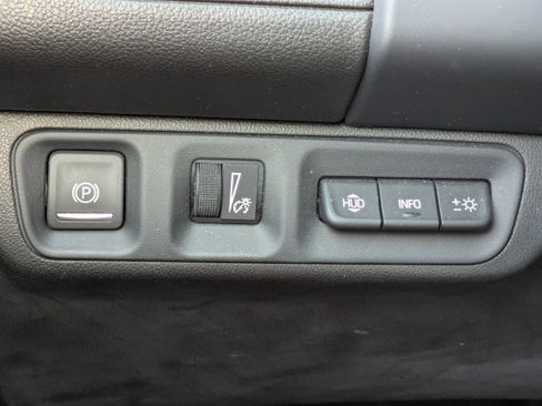 Certified 2021 GMC Acadia Denali w/ Denali Technology Package image 24