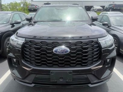 Used 2025 Ford Explorer ST-Line w/ ST-Line Street Pack