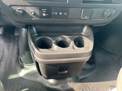 Used 2022 Chevrolet Express 2500 w/ Driver Convenience Package image 25