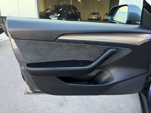 Used 2021 Tesla Model 3 Long Range AWD/4WD image 19
