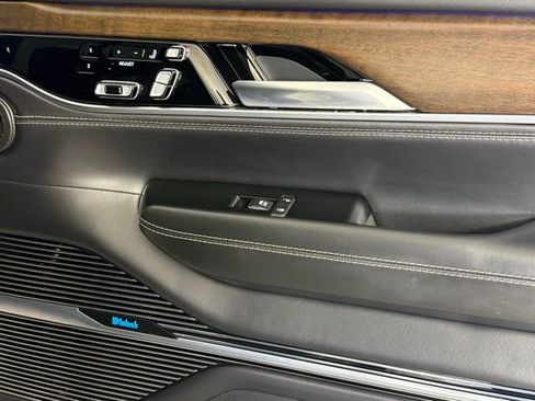 Used 2022 Jeep Grand Wagoneer Series II w/ Convenience Group III image 30