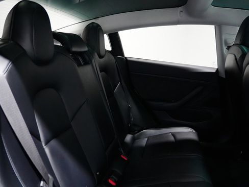 Used 2018 Tesla Model 3 Long Range image 17
