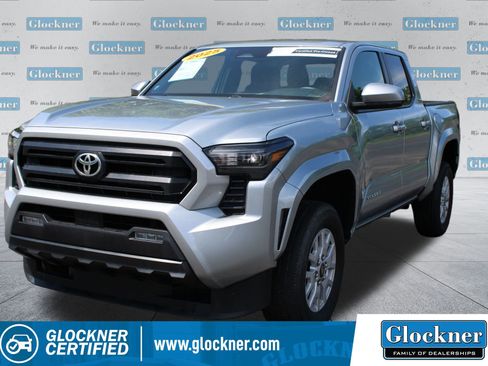 Used 2025 Toyota Tacoma SR5 AWD/4WD image 1