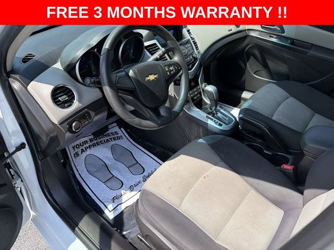 Used 2015 Chevrolet Cruze LS FWD image 36