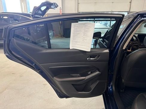 Certified 2023 Nissan Altima 2.5 SR w/ SR Premium Package FWD image 10