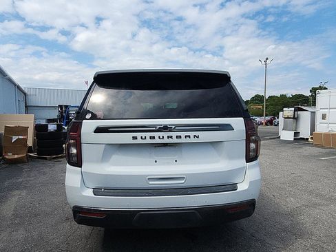 Used 2022 Chevrolet Suburban Z71 w/ Z71 Off-Road Package AWD/4WD image 4