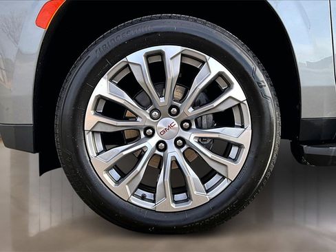 Used 2023 GMC Yukon Denali image 8