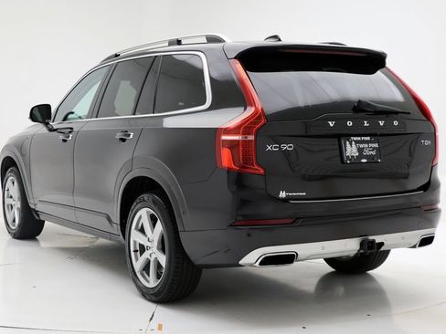 Used 2016 Volvo XC90 T8 Momentum w/ Vision Package AWD/4WD image 6