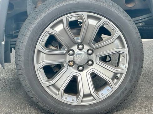 Used 2018 GMC Sierra 1500 Denali w/ Denali Ultimate Package AWD/4WD image 7