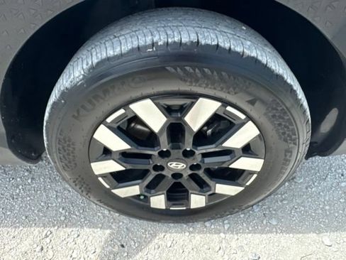 Used 2025 Hyundai Santa Cruz SEL FWD image 25