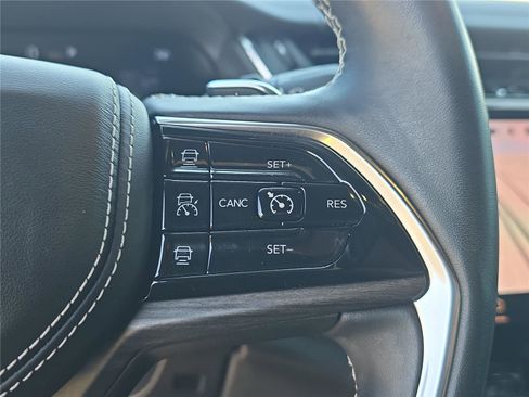 Used 2022 Jeep Grand Cherokee L Overland image 28