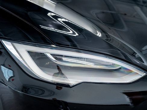 Used 2019 Tesla Model S AWD image 18