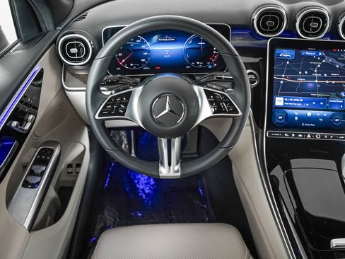 Certified 2025 Mercedes-Benz GLC 350e 4MATIC image 11