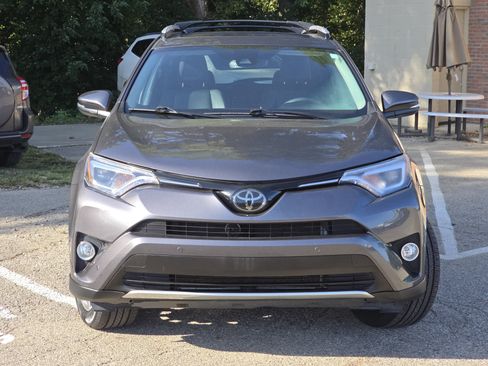 Used 2016 Toyota RAV4 Limited AWD/4WD image 2