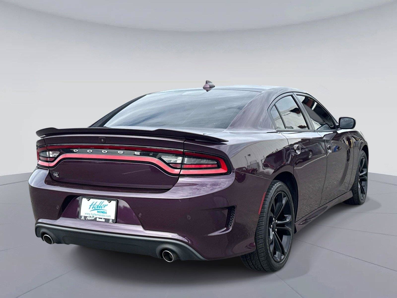 Used 2022 Dodge Charger GT w/ Plus Group RWD image 4
