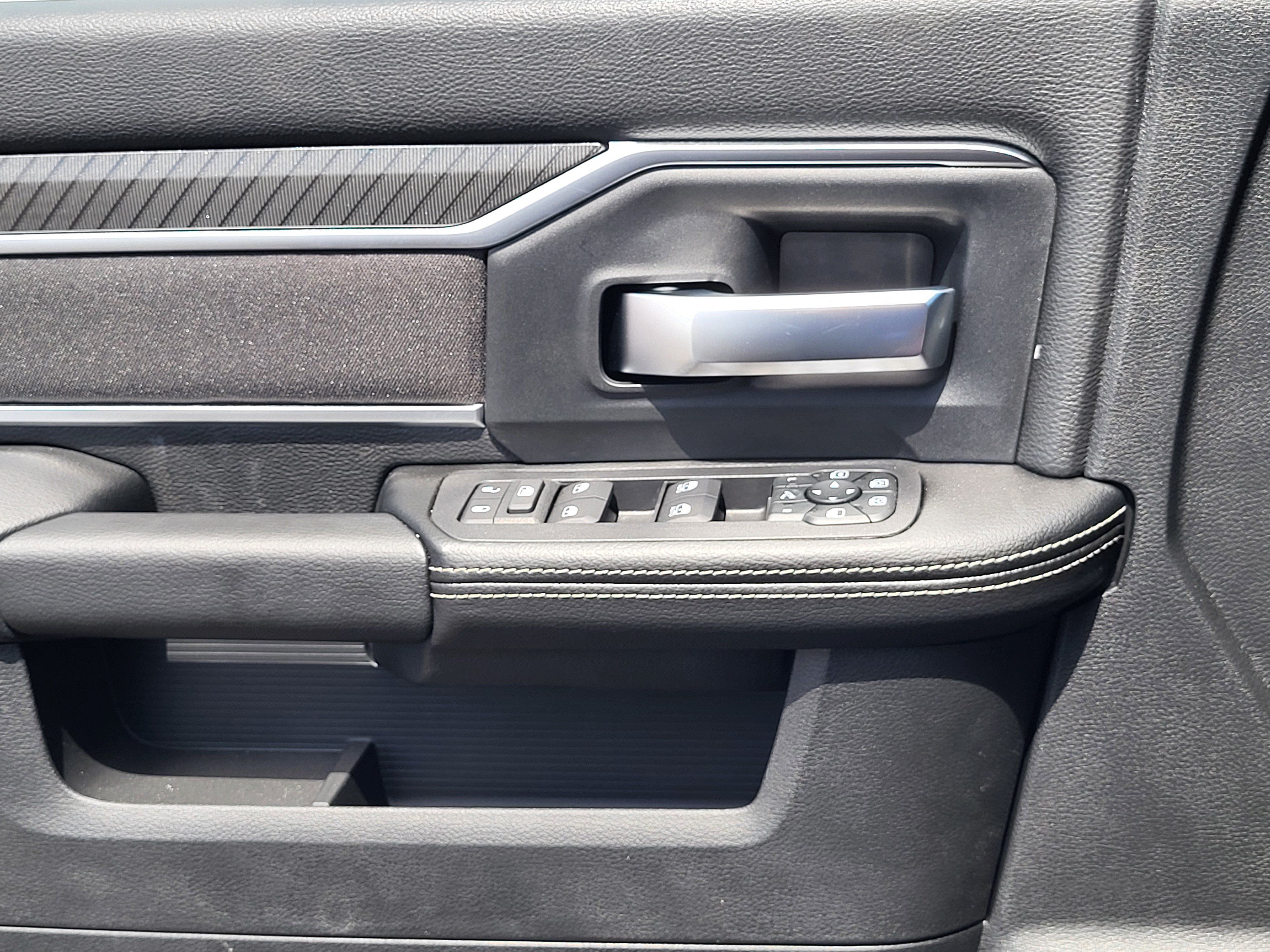 New 2026 RAM 3500 Big Horn AWD/4WD image 8