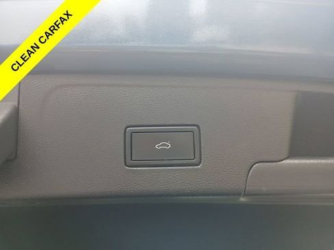Used 2022 Volkswagen Atlas Cross Sport SE AWD/4WD image 12