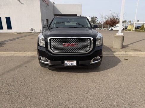Used 2017 GMC Yukon Denali w/ Open Road Package image 2