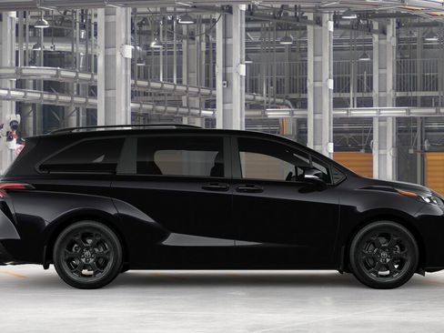 New 2026 Toyota Sienna XLE Woodland Edition image 12