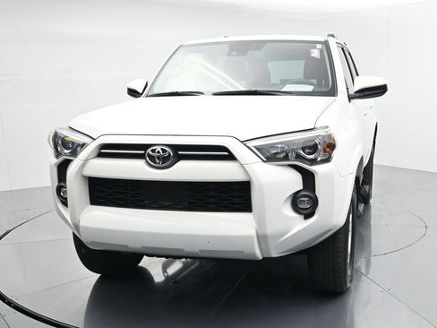 Used 2023 Toyota 4Runner SR5 AWD/4WD image 3