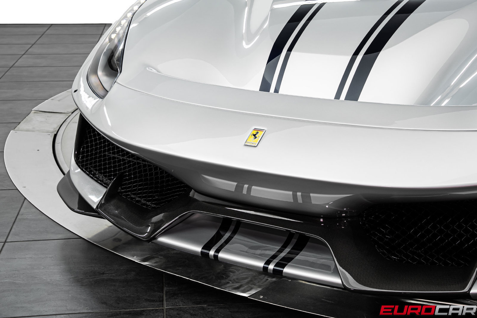 Used 2020 Ferrari 488 Pista Spider RWD image 15