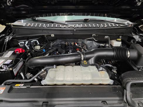 Used 2024 Ford Expedition Limited image 15