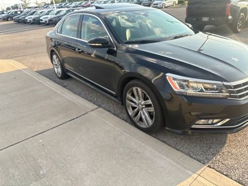 Used 2016 Volkswagen Passat 3.6 SEL Premium FWD image 6