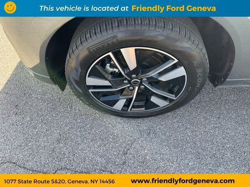 Used 2026 Volvo XC60 B5 Core w/ Climate Package AWD/4WD image 9
