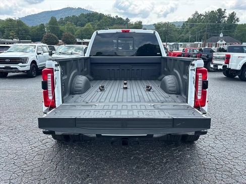 Used 2025 Ford F350 Lariat AWD/4WD image 7