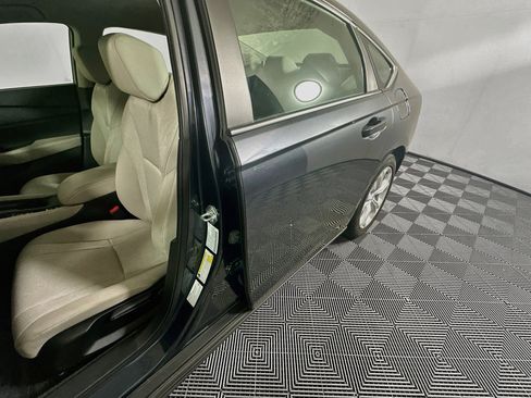 Used 2024 Honda Accord LX image 12