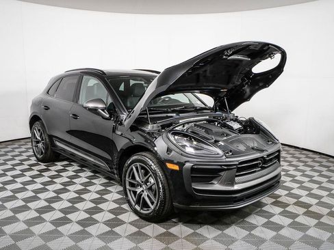 New 2026 Porsche Macan Turbo AWD/4WD image 37