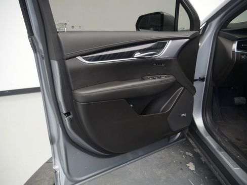 Used 2024 Cadillac XT6 Premium Luxury w/ Technology Package image 18