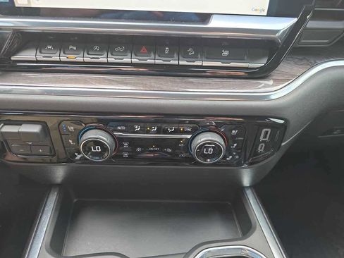 Used 2024 Chevrolet Silverado 1500 LTZ w/ LTZ Premium Package image 21