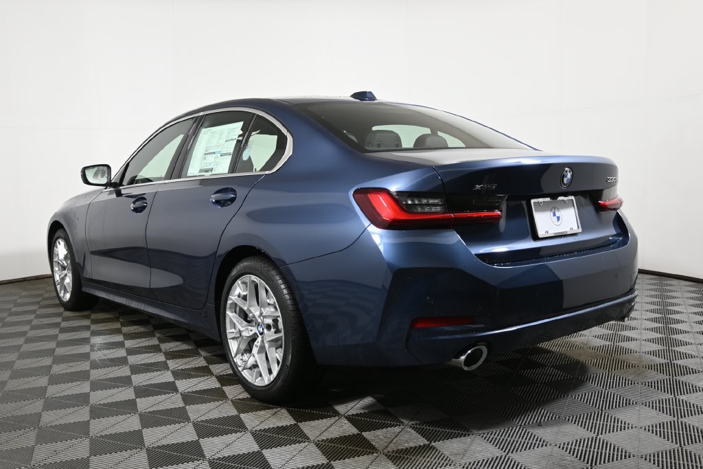Used 2026 BMW 330i xDrive Sedan w/ Convenience Package AWD/4WD image 5