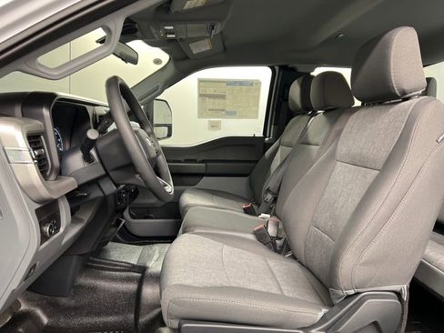 New 2026 Ford F250 XL w/ XL Chrome Package image 25