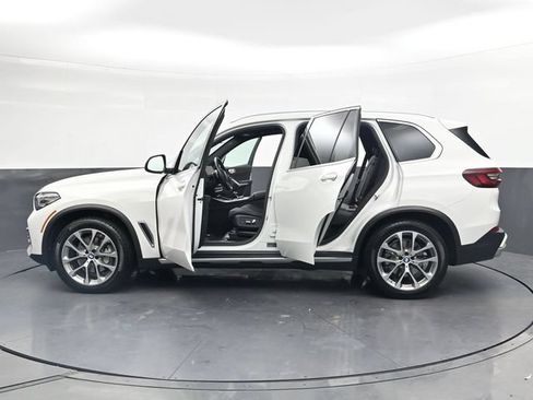 Used 2021 BMW X5 xDrive40i w/ Premium Package 3 AWD/4WD image 37