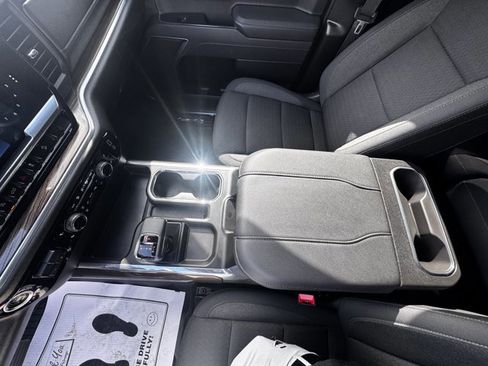 Used 2025 Chevrolet Silverado 1500 LT image 19