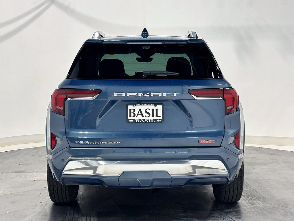 Used 2026 GMC Terrain Denali AWD/4WD image 12