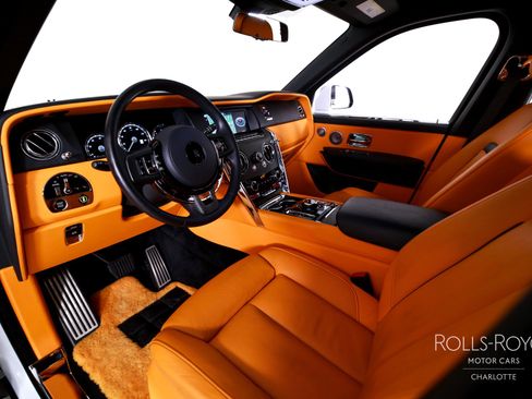 Used 2022 Rolls-Royce Cullinan image 4
