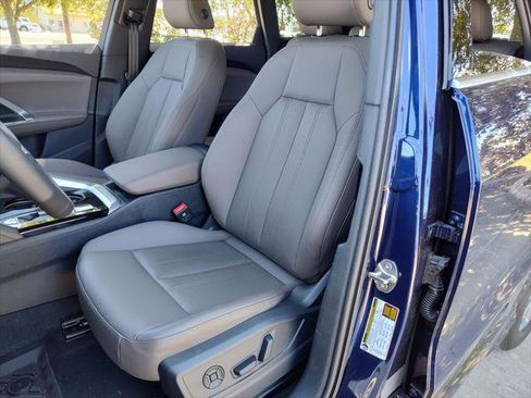 Certified 2025 Audi Q5 Premium w/ Convenience Package AWD/4WD image 22
