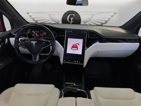 Used 2020 Tesla Model X Long Range image 11