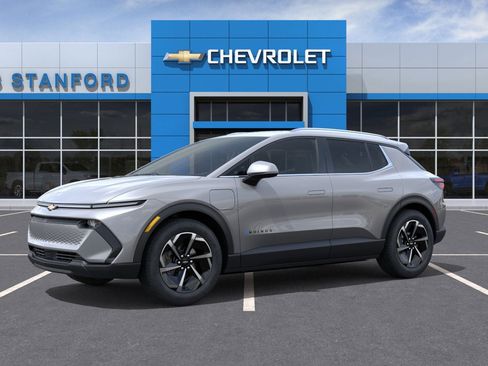 New 2026 Chevrolet Equinox EV LT image 2