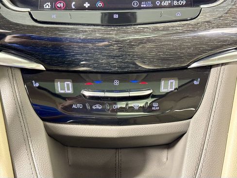 Used 2020 Cadillac XT6 Premium Luxury image 15