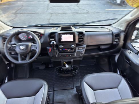 Used 2026 RAM ProMaster 2500 w/ Convenience Group FWD image 20