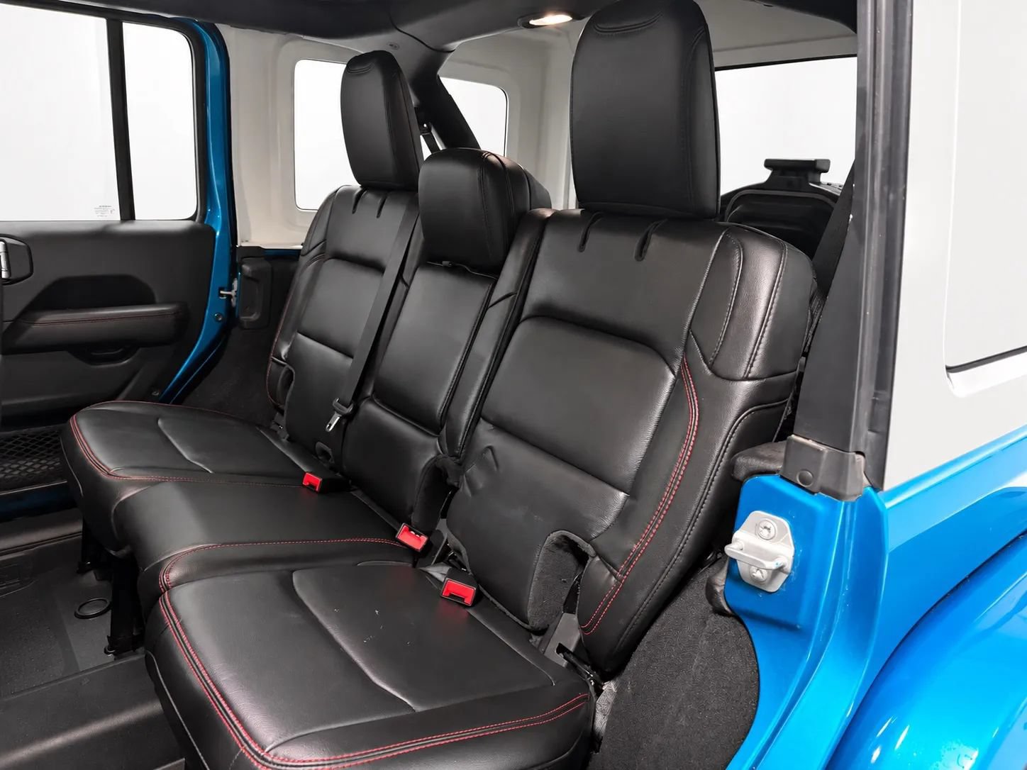 Used 2019 Jeep Wrangler Unlimited Rubicon AWD/4WD image 16