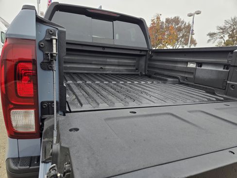 Used 2023 Honda Ridgeline Black Edition image 10