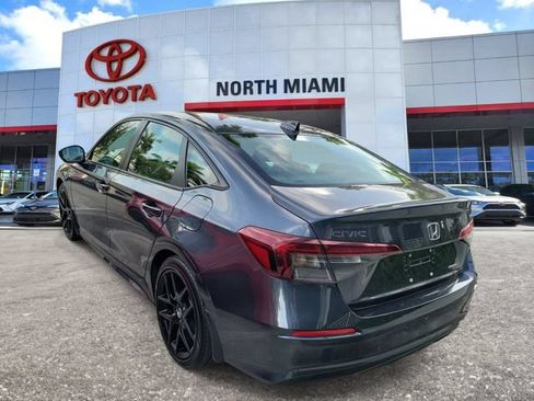 Used 2025 Honda Civic Sport image 3