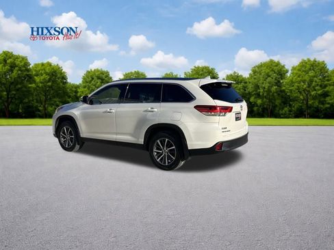 Used 2019 Toyota Highlander XLE image 5