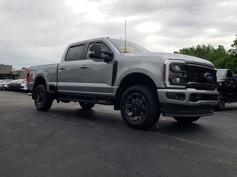 Used 2024 Ford F250 Lariat w/ Sport Appearance Package AWD/4WD image 3
